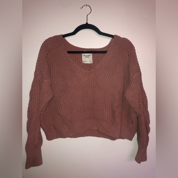 Abercrombie and Fitch Cropped Sweater - Picture 1 of 3